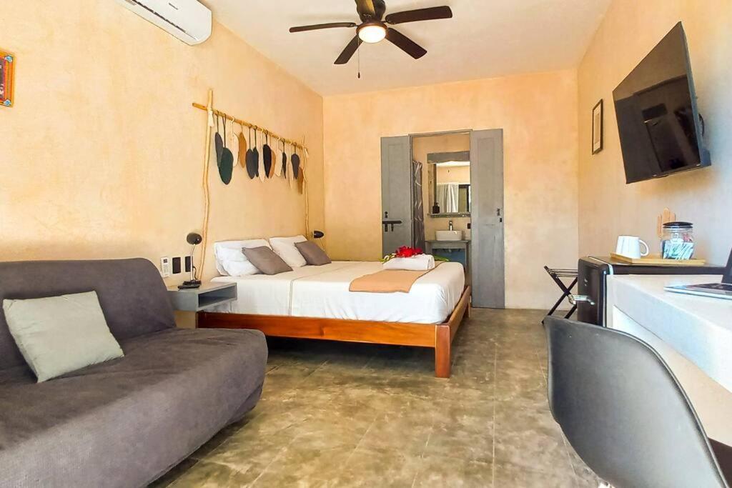 Charming Colonial-Style Room In The Heart Of Valladolid المظهر الخارجي الصورة